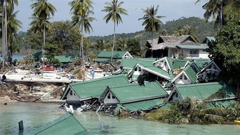 Indian Ocean tsunami of 2004 .